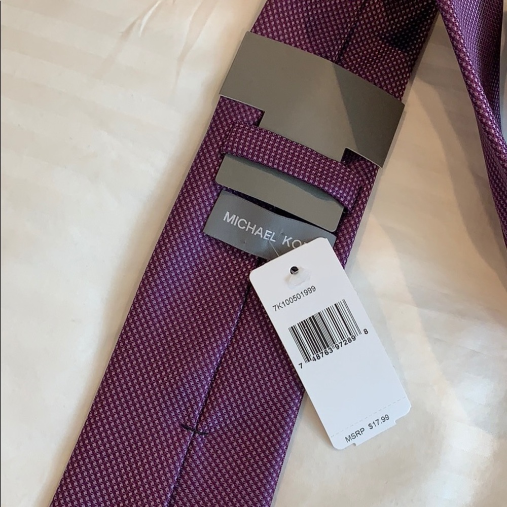 Michael Kors Purple Tie - Picture 4 of 5